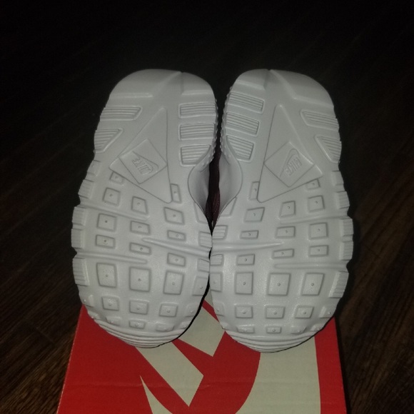 Nike Huarache - Picture 3 of 3